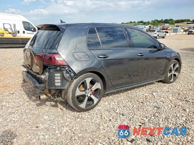 Trzecie zdjęcie samochodu z tyłu: 2017 VOLKSWAGEN GTI S VIN:3VW4T7AU6HM014333 - miniatura
