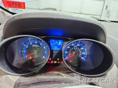 Zdjęcie 9 z 13 samochodu: 2013 HYUNDAI TUCSON GLS VIN:KM8JUCAC5DU693824 - miniatura