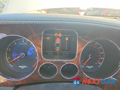 Zdjęcie 9 z 12 samochodu: 2005 BENTLEY CONTINENTAL GT VIN:SCBCR63W05C024281 - miniatura
