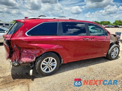 Trzecie zdjęcie samochodu z tyłu: 2021 TOYOTA SIENNA LIMITED 7-PASSENGER VIN:5TDZRKEC9MS064245 - miniatura