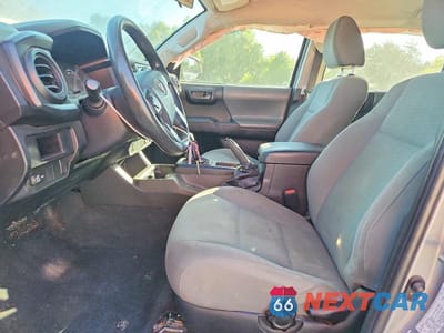 Zdjęcie 7 z 12 samochodu: 2017 TOYOTA TACOMA SR V6 VIN:3TMCZ5AN0HM066731 - miniatura