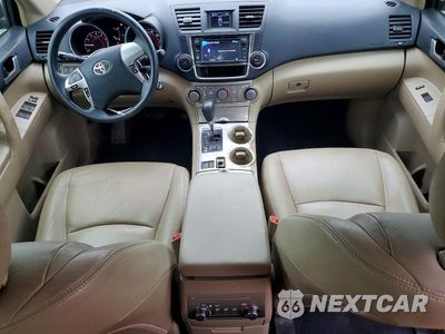 Zdjęcie 8 z 12 samochodu: 2013 TOYOTA HIGHLANDER PLUS VIN:5TDZK3EHXDS131358 - miniatura