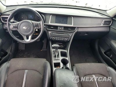 Zdjęcie 8 z 12 samochodu: 2018 KIA OPTIMA S VIN:5XXGT4L33JG238010 - miniatura