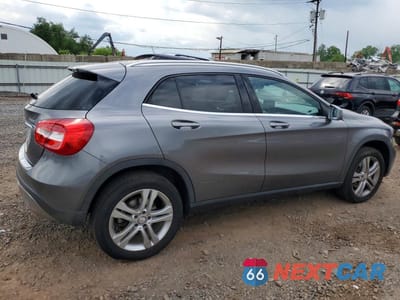 Trzecie zdjęcie samochodu z tyłu: 2018 MERCEDES-BENZ GLA 250 4MATIC VIN:WDCTG4GB6JJ372553 - miniatura