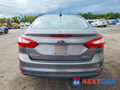 Zdjęcie 6 z 12 samochodu: 2013 FORD FOCUS SE VIN:1FADP3F21DL305704 - miniatura