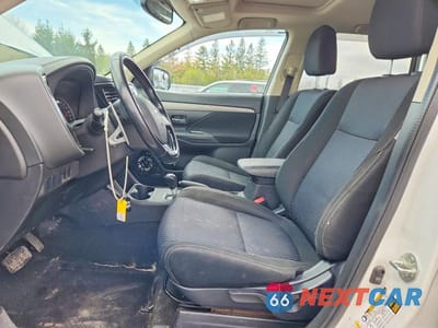 Zdjęcie 7 z 14 samochodu: 2016 MITSUBISHI OUTLANDER SE VIN:JA4JZ3AX4GZ605033 - miniatura