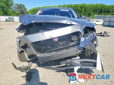 Piąte zdjęcie samochodu w środku: 2020 JAGUAR F-PACE PREMIUM VIN:SADCJ2FX6LA628559 - miniatura