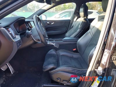 Zdjęcie 7 z 12 samochodu: 2019 VOLVO XC60 T6 R-DESIGN VIN:YV4A22RM7K1353054 - miniatura