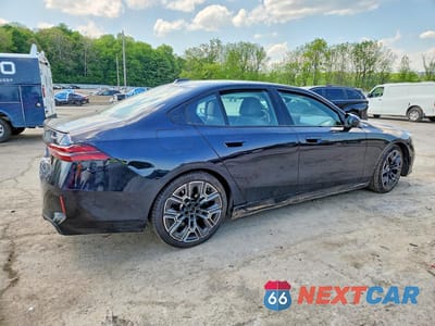 Trzecie zdjęcie samochodu z tyłu: 2025 BMW 530 XI VIN:WBA53FJ08SCU29075 - miniatura