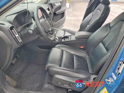 Zdjęcie 7 z 13 samochodu: 2023 VOLVO XC40 ULTIMATE VIN:YV4L12UX2P2023689 - miniatura