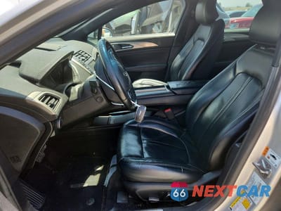 Zdjęcie 7 z 12 samochodu: 2017 LINCOLN MKZ RESERVE VIN:3LN6L5FC5HR613982 - miniatura