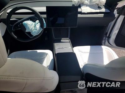Zdjęcie 8 z 12 samochodu: 2026 TESLA MODEL Y VIN:7SAYGDEE4TF573938 - miniatura