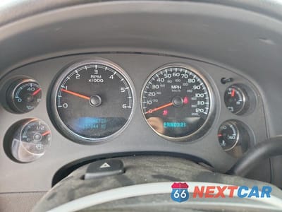 Zdjęcie 9 z 13 samochodu: 2008 CHEVROLET SUBURBAN K1500 LS VIN:3GNFK16328G157538 - miniatura