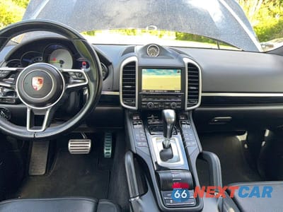 Zdjęcie 9 z 10 samochodu: 2016 PORSCHE CAYENNE SE HYBRID VIN:WP1AE2A29GLA17811 - miniatura