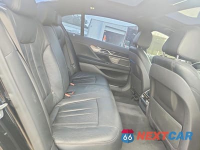 Zdjęcie 10 z 12 samochodu: 2018 BMW 740 I VIN:WBA7E2C57JG743313 - miniatura