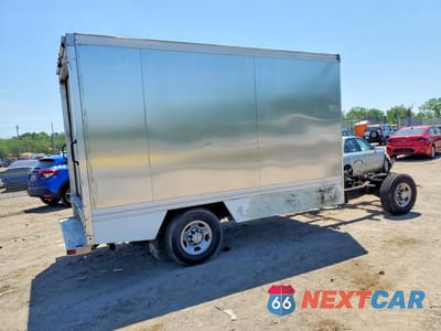 Czwarte zdjęcie samochodu z boku: 2023 CHEVROLET EXPRESS G3500 DELIVERY VAN VIN:1GB0GSF76P1168777 - miniatura
