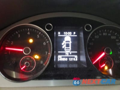 Zdjęcie 9 z 12 samochodu: 2010 VOLKSWAGEN PASSAT KOMFORT VIN:WVWJK7ANXAE110995 - miniatura