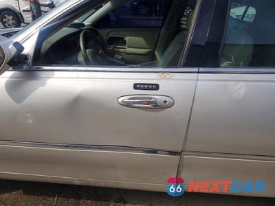 Zdjęcie 7 z 12 samochodu: 2003 LINCOLN TOWN CAR SIGNATURE VIN:1LNHM82W83Y604808 - miniatura