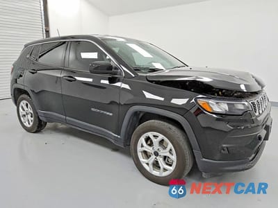 Czwarte zdjęcie samochodu z boku: 2025 JEEP COMPASS SPORT VIN:3C4NJDAN2ST544655 - miniatura