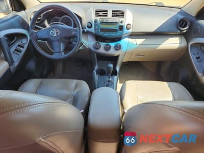 Zdjęcie 8 z 13 samochodu: 2006 TOYOTA RAV4 BASE VIN:JTMZD33V365000929 - miniatura