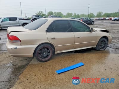 Trzecie zdjęcie samochodu z tyłu: 2001 HONDA ACCORD EX VIN:1HGCG56631A047652 - miniatura