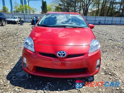 Piąte zdjęcie samochodu w środku: 2011 TOYOTA PRIUS TWO VIN:JTDKN3DU1B1472682 - miniatura