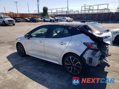 Drugie zdjęcie samochodu z przodu: 2021 TOYOTA COROLLA XSE VIN:JTNA4MBE7M3126039 - miniatura
