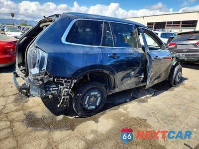 Trzecie zdjęcie samochodu z tyłu: 2024 VOLVO XC90 ULTIMATE VIN:YV4062PF7R1210796 - miniatura