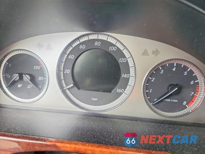 Zdjęcie 9 z 13 samochodu: 2010 MERCEDES-BENZ GLK 350 4MATIC VIN:WDCGG8HB3AF331257 - miniatura