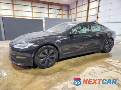 2022 TESLA MODEL S 5YJSA1E55NF467567 - główne zdjęcie licytacji z USA - miniatura