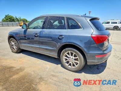 Drugie zdjęcie samochodu z przodu: 2010 AUDI Q5 PREMIUM VIN:WA1CKAFP3AA012330 - miniatura