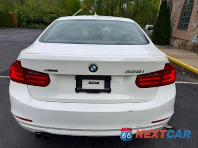 Zdjęcie 11 z 13 samochodu: 2014 BMW 328 XI VIN:WBA3B3C59EJ979225 - miniatura