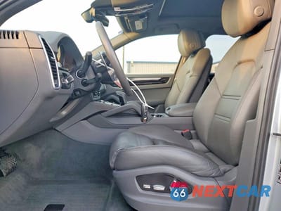 Zdjęcie 7 z 14 samochodu: 2019 PORSCHE CAYENNE VIN:WP1AA2AY1KDA11410 - miniatura