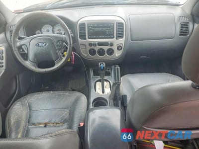 Zdjęcie 8 z 12 samochodu: 2007 FORD ESCAPE XLT VIN:1FMYU93157KB26008 - miniatura
