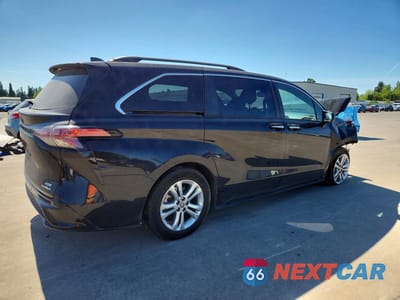 Trzecie zdjęcie samochodu z tyłu: 2022 TOYOTA SIENNA XSE VIN:5TDDSKFCXNS046531 - miniatura