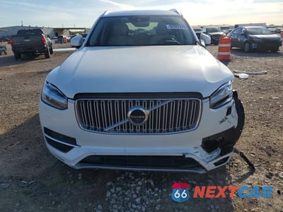 Piąte zdjęcie samochodu w środku: 2018 VOLVO XC90 T6 VIN:YV4A22PL8J1367019 - miniatura