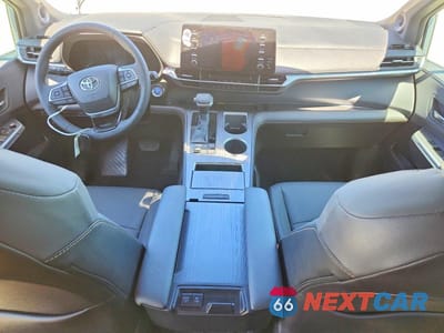 Zdjęcie 8 z 14 samochodu: 2022 TOYOTA SIENNA XLE VIN:5TDASKFCXNS053191 - miniatura