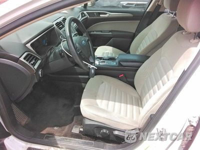 Zdjęcie 7 z 12 samochodu: 2017 FORD FUSION S VIN:3FA6P0G73HR150811 - miniatura