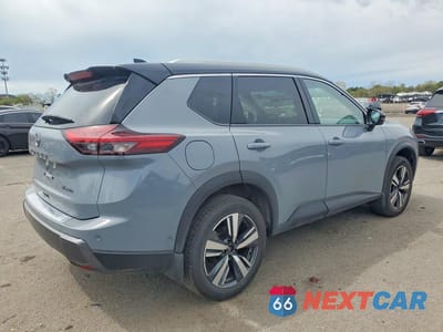 Trzecie zdjęcie samochodu z tyłu: 2025 NISSAN ROGUE SL VIN:JN8BT3CBXSW154220 - miniatura