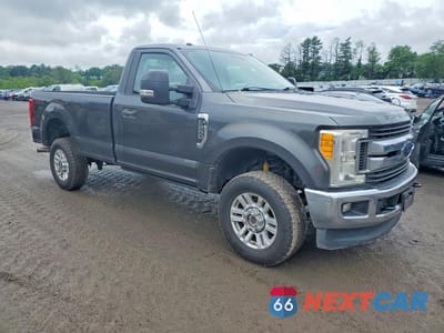 Czwarte zdjęcie samochodu z boku: 2017 FORD F250 SUPER DUTY VIN:1FTBF2B65HEE42629 - miniatura