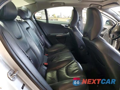 Zdjęcie 10 z 12 samochodu: 2014 VOLVO S60 T5 VIN:YV1612FS2E2298195 - miniatura