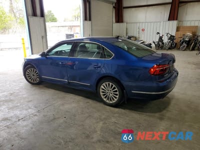 Drugie zdjęcie samochodu z przodu: 2017 VOLKSWAGEN PASSAT SE VIN:1VWBT7A37HC009853 - miniatura