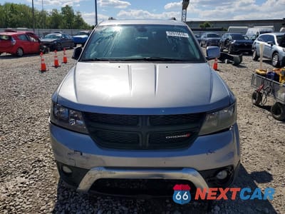Piąte zdjęcie samochodu w środku: 2020 DODGE JOURNEY CROSSROAD VIN:3C4PDCGB4LT265992 - miniatura