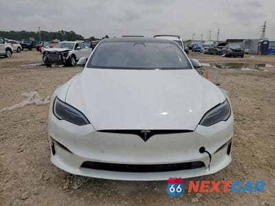 Piąte zdjęcie samochodu w środku: 2022 TESLA MODEL S VIN:5YJSA1E58NF493449 - miniatura