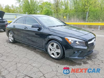 Czwarte zdjęcie samochodu z boku: 2015 MERCEDES-BENZ CLA 250 4MATIC VIN:WDDSJ4GB2FN276749 - miniatura