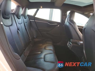 Zdjęcie 10 z 13 samochodu: 2016 TESLA MODEL S VIN:5YJSA1E29GF128870 - miniatura