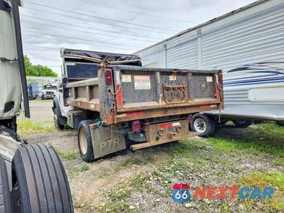 Trzecie zdjęcie samochodu z tyłu: 2019 FORD F550 SUPER DUTY DUMP TRUCK VIN:1FDUF5HT9KDA24672 - miniatura