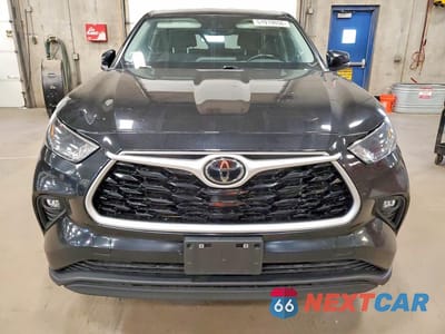 Piąte zdjęcie samochodu w środku: 2023 TOYOTA HIGHLANDER LE VIN:5TDKDRAH4PS027361 - miniatura
