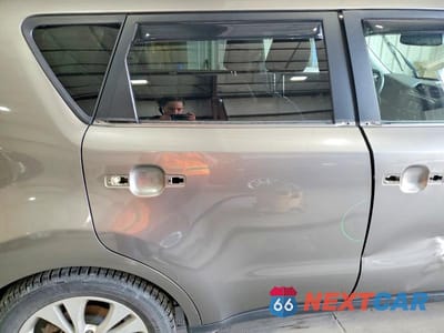 Zdjęcie 10 z 13 samochodu: 2016 KIA SOUL + VIN:KNDJP3A51G7302166 - miniatura