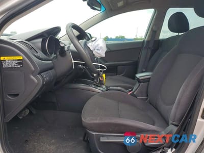 Zdjęcie 7 z 12 samochodu: 2011 KIA FORTE EX VIN:KNAFU5A26B5332197 - miniatura